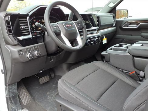 New 2026 GMC Sierra 1500 Elevation image 12