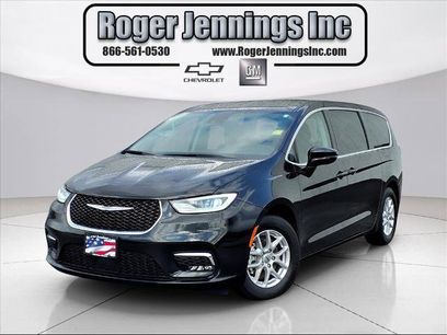 Used 2024 Chrysler Pacifica Touring-L