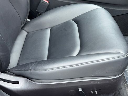 Used 2023 Tesla Model 3 Standard Range image 45