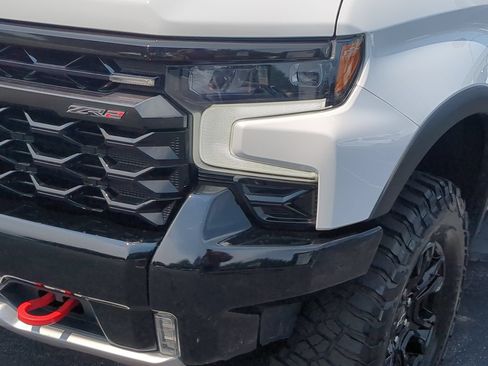 Used 2022 Chevrolet Silverado 1500 ZR2 AWD/4WD image 6