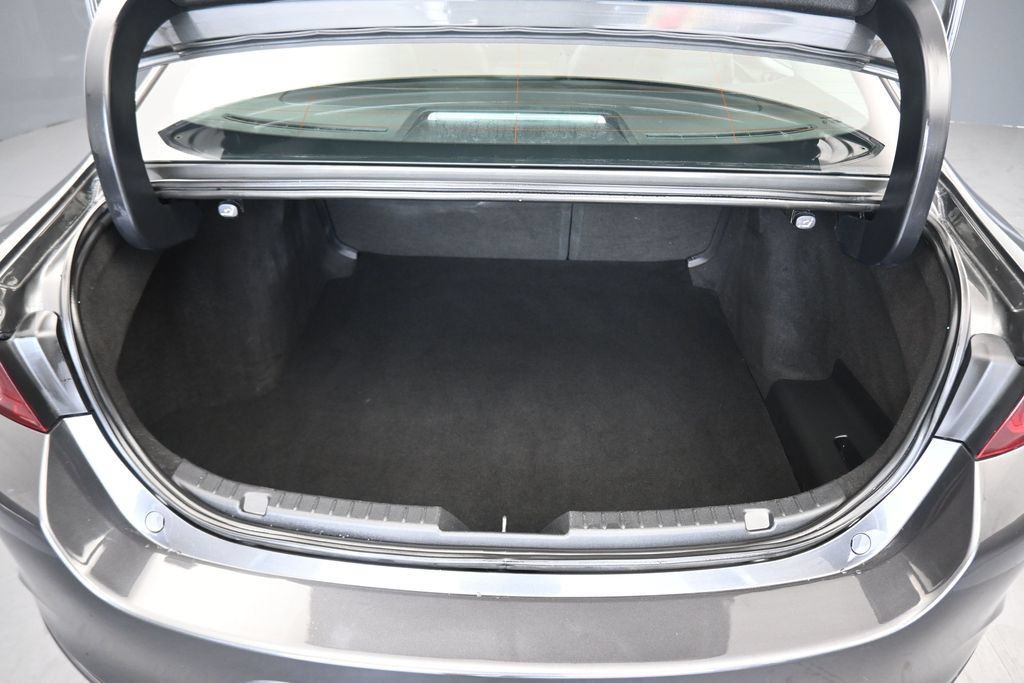 Used 2019 MAZDA MAZDA3 Sedan w/ Preferred Package FWD image 40