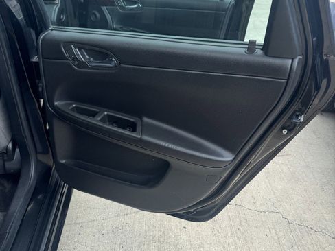 Used 2013 Chevrolet Impala LT w/ LT Sunroof Package image 10