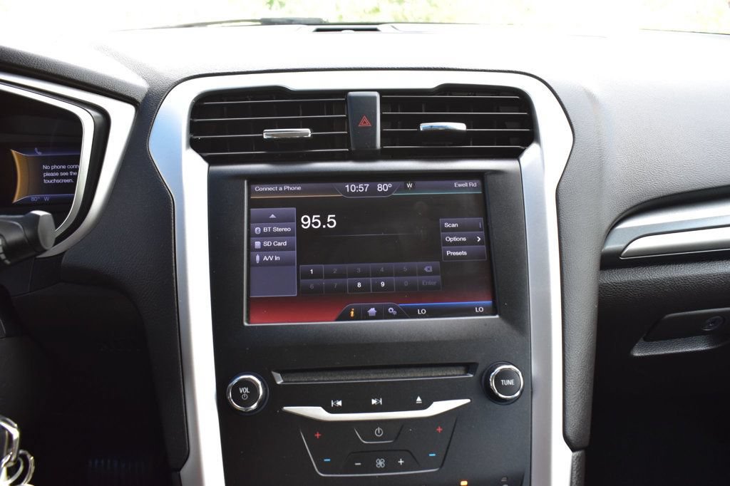 Used 2013 Ford Fusion SE FWD image 37
