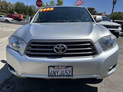 Used 2010 Toyota Highlander 2WD image 2