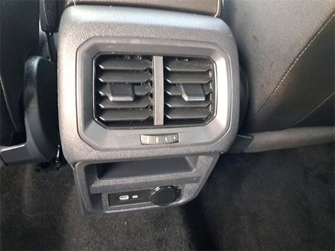 Certified 2023 Volkswagen Tiguan SE image 12