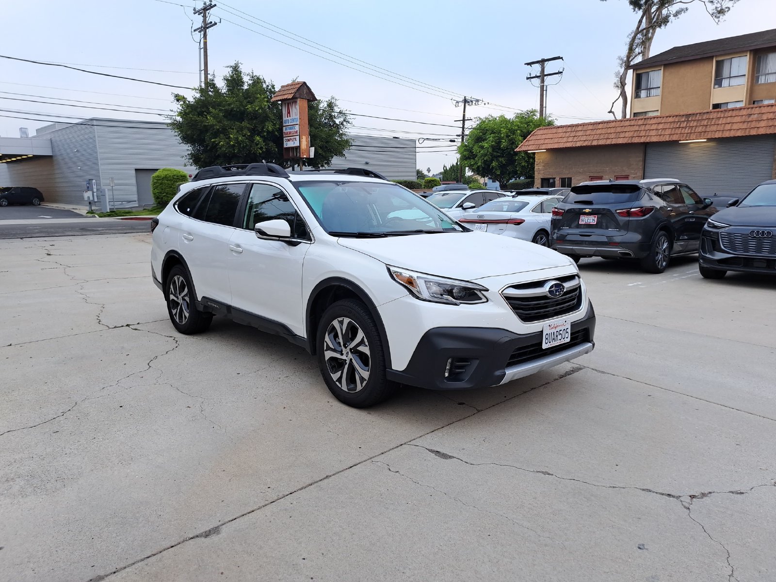 Used 2021 Subaru Outback Limited XT w/ Popular Package #2 AWD/4WD image 3