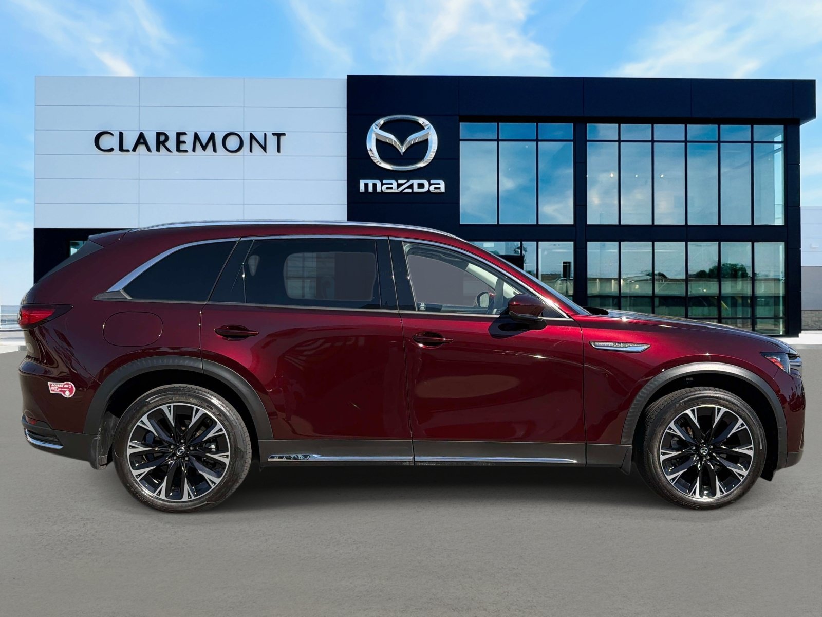 Certified 2024 MAZDA CX-90 Plug-In Hybrid w/ Premium Pkg AWD/4WD image 4