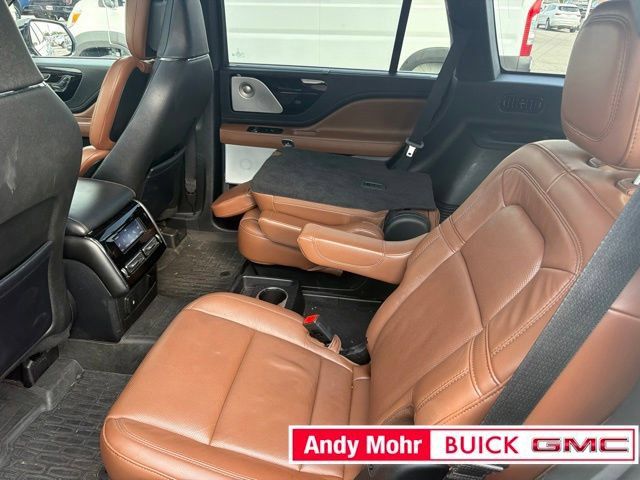 Used 2023 Lincoln Aviator Reserve w/ Equipment Group 201A AWD/4WD image 6