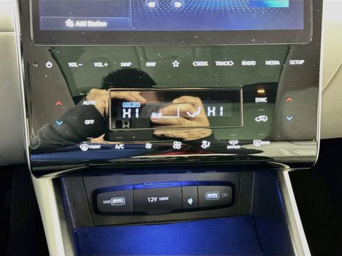 Used 2023 Hyundai Tucson Limited AWD/4WD image 19