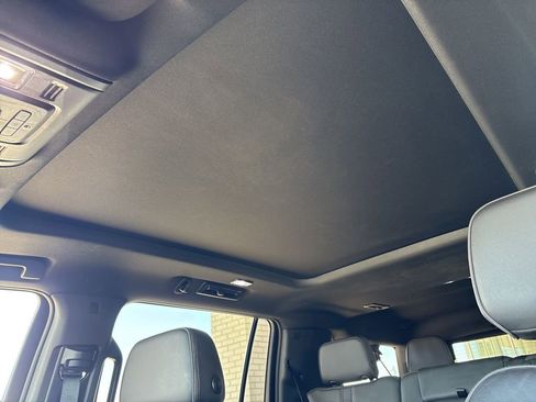 Used 2022 Chevrolet Suburban RST w/ Luxury Package AWD/4WD image 43
