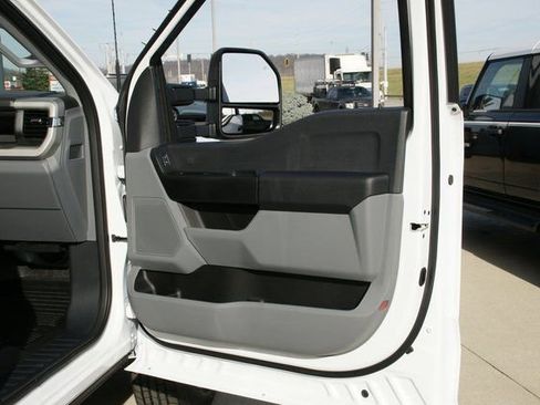 New 2026 Ford F250 XL w/ F-250 >10K GVWR Package image 25