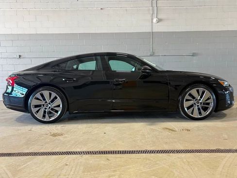 Used 2022 Audi e-tron GT Premium Plus w/ Performance Package image 15