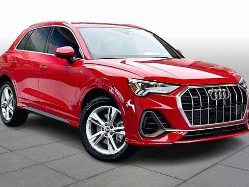 Used 2023 Audi Q3 2.0T Premium Plus w/ Premium Plus Package image 2