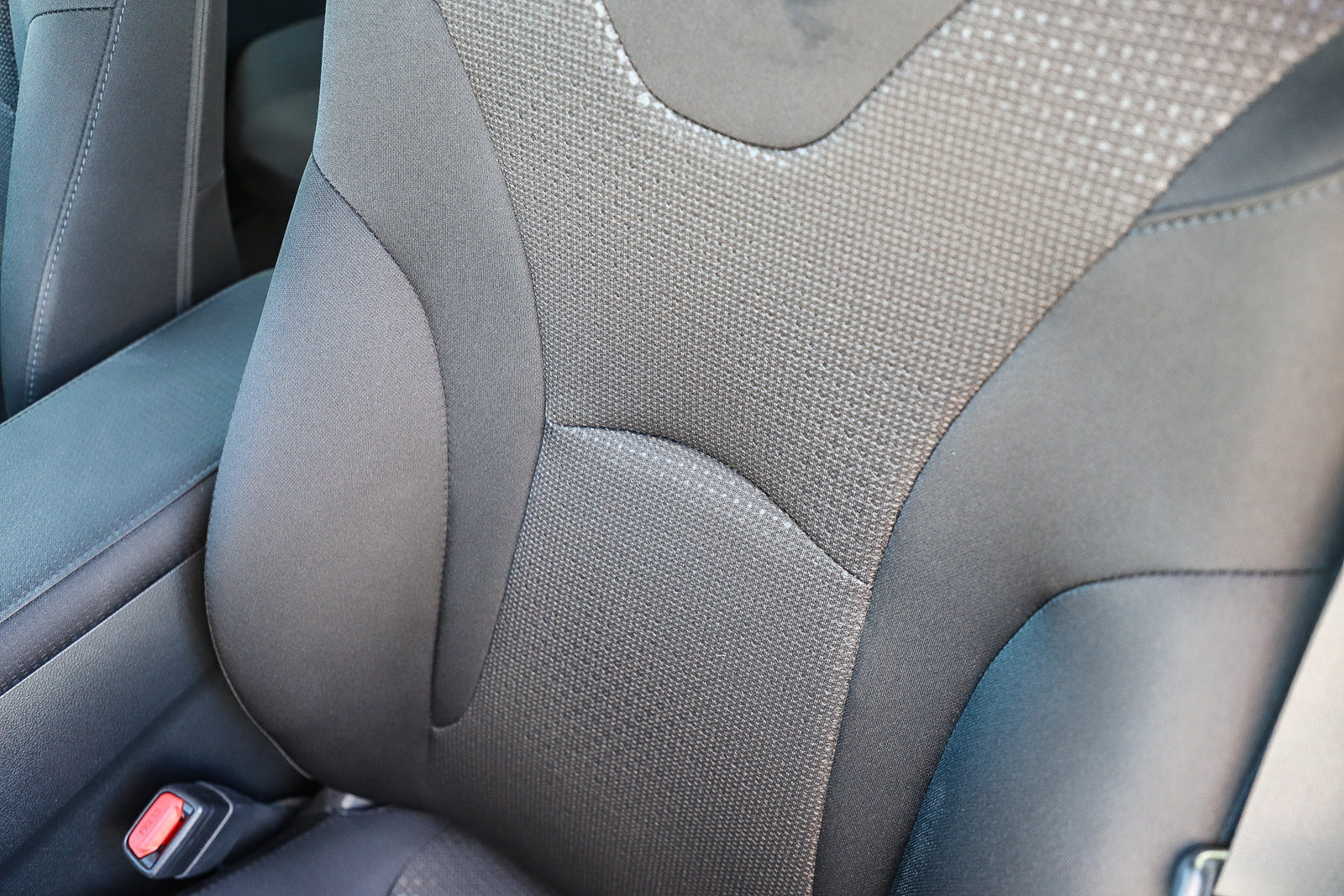 Certified 2022 Toyota Prius LE FWD image 23