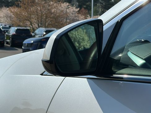 Used 2016 Cadillac SRX Performance w/ Driver Awareness Package image 12