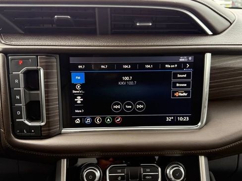 Used 2021 GMC Yukon XL Denali image 25