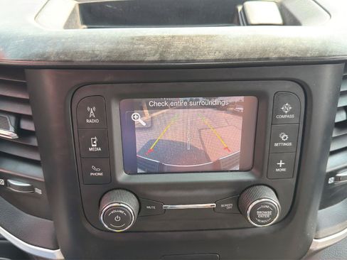 Used 2021 RAM 2500 Big Horn AWD/4WD image 17