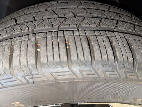 New 2025 Kia Sorento EX image 11