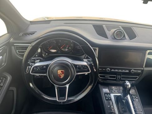 Used 2019 Porsche Macan image 10