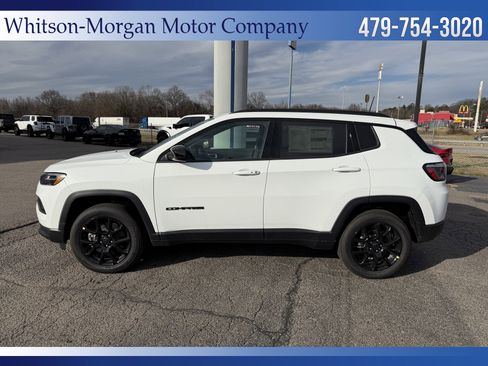 New 2026 Jeep Compass Latitude image 8