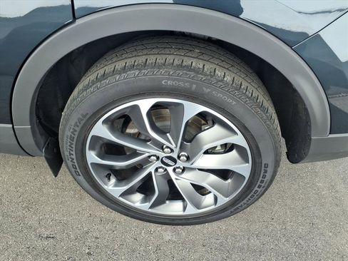 Certified 2023 Lincoln Nautilus Reserve w/ Equipment Group 201A image 8