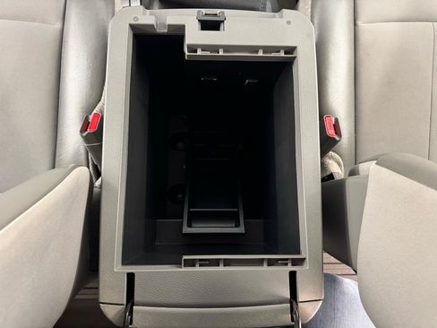 Used 2014 Nissan NV 3500 SV w/ Technology Package RWD image 23