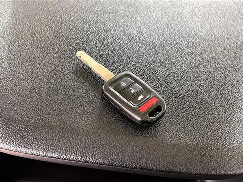 Used 2016 Honda CR-V SE image 31