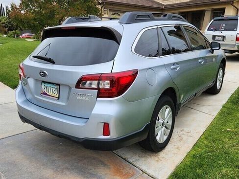 Used 2017 Subaru Outback 2.5i Premium image 38