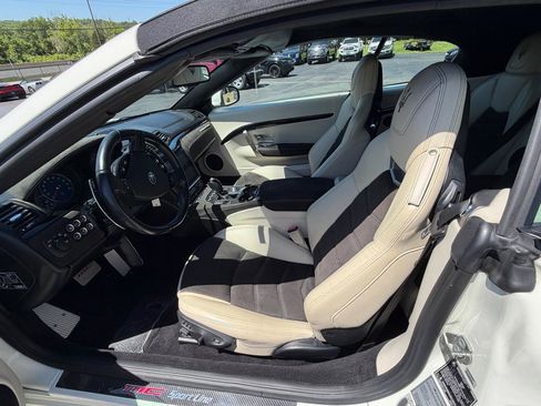 Used 2018 Maserati GranTurismo Sport RWD image 16