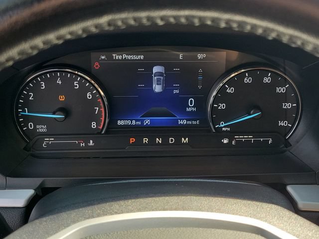 Used 2020 Ford Explorer XLT w/ Equipment Group 202A AWD/4WD image 18