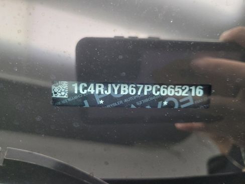 Used 2023 Jeep Grand Cherokee 4WD 4xe image 33