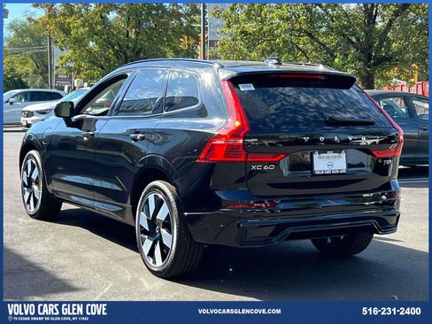 Certified 2025 Volvo XC60 T8 Plus AWD/4WD image 7
