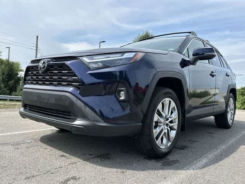 Used 2024 Toyota RAV4 XLE Premium w/ Weather Package AWD/4WD image 19