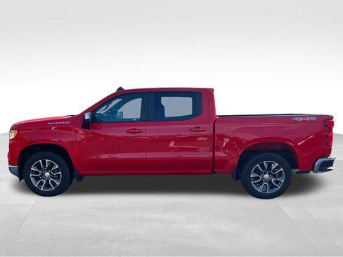 Certified 2022 Chevrolet Silverado 1500 LT image 2