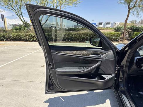 Used 2020 BMW 530i RWD image 19