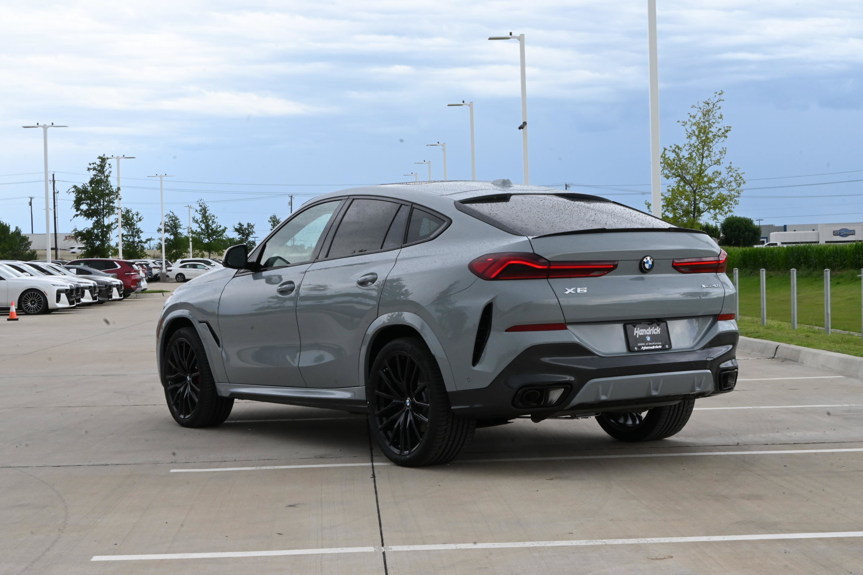 New 2027 BMW X6 xDrive40i w/ Climate Comfort Package AWD/4WD image 6