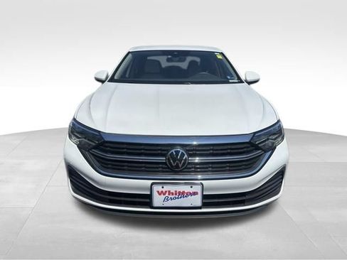 Used 2024 Volkswagen Jetta SE FWD image 11