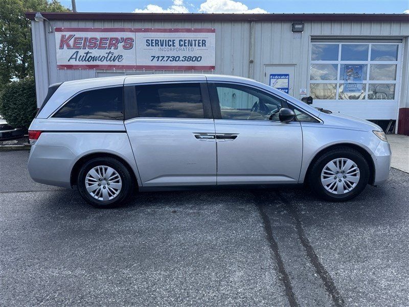 Used 2014 Honda Odyssey LX image 1