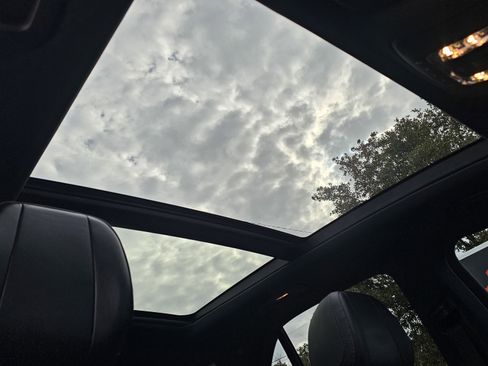 Used 2023 Mercedes-Benz GLE 53 AMG 4MATIC image 35