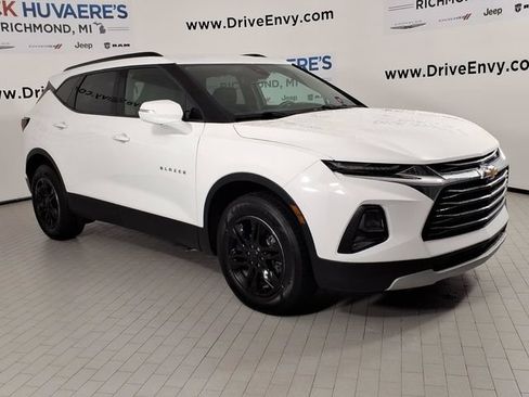 Used 2021 Chevrolet Blazer LT FWD image 3