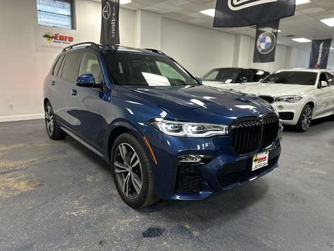 Used 2021 BMW X7 xDrive40i w/ Premium Package 2 AWD/4WD image 4