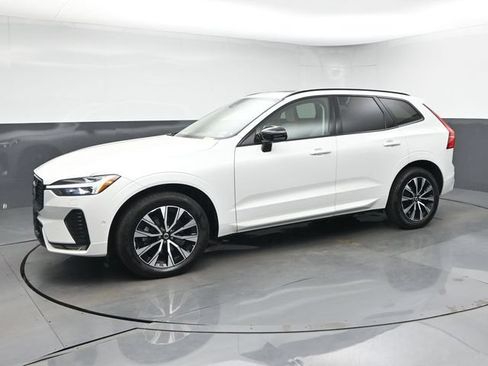 Used 2024 Volvo XC60 B5 Plus w/ Protection Package Premier AWD/4WD image 6