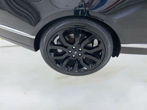 Used 2016 Land Rover Range Rover HSE image 17