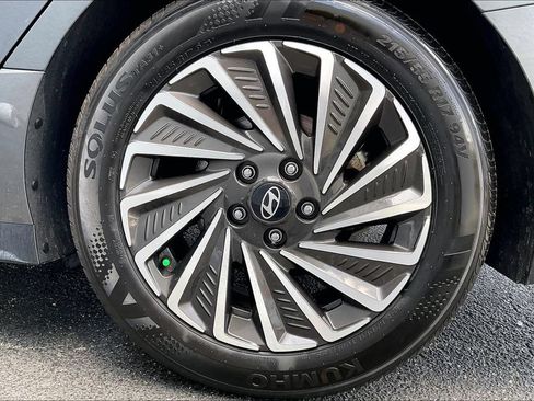 Used 2025 Hyundai Sonata SEL FWD image 32