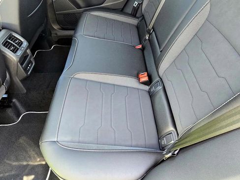 New 2026 Volkswagen Taos SE AWD/4WD image 27