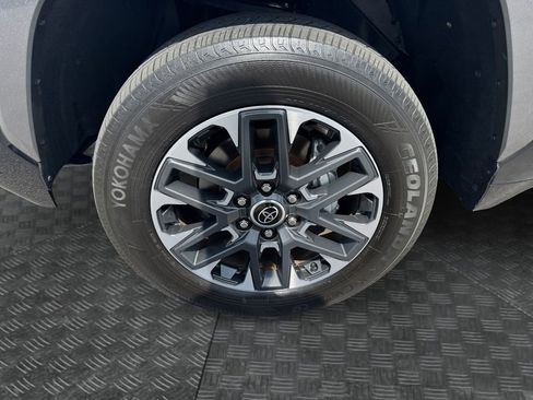 Used 2024 Toyota Tundra Limited AWD/4WD image 14