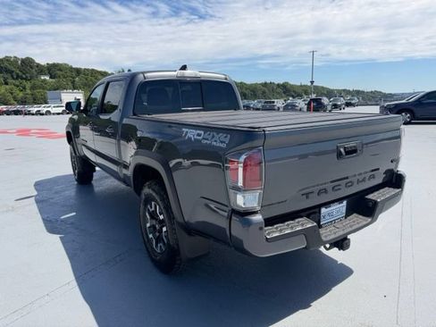 Used 2021 Toyota Tacoma TRD Off-Road w/ Technology Package AWD/4WD image 5