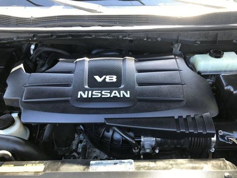 Used 2017 Nissan Titan 4x4 Crew Cab image 14