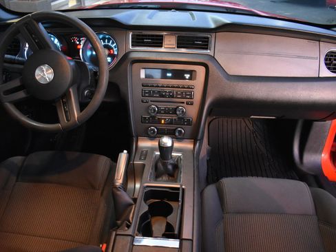 Used 2012 Ford Mustang Coupe image 12