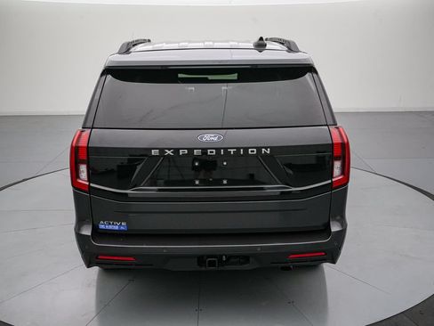 Certified 2025 Ford Expedition Active AWD/4WD image 5